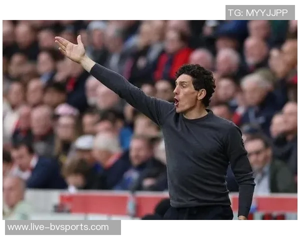 小蜜蜂主帅感慨备战时间紧迫球员们展现出无畏勇气迎接挑战