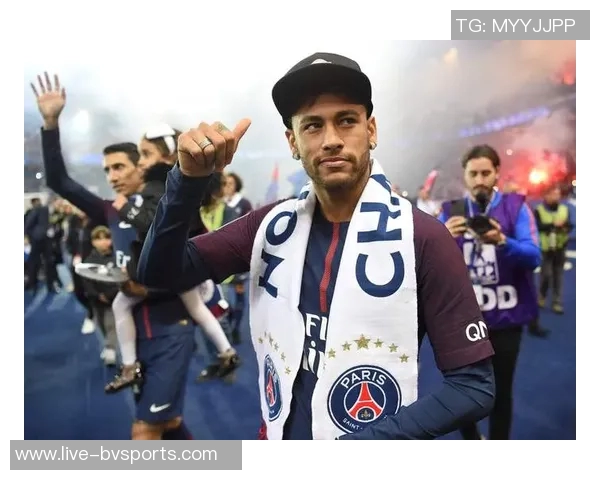 在巴黎时内马尔邀你夜店狂欢吗西蒙斯回应称那时我仅17岁