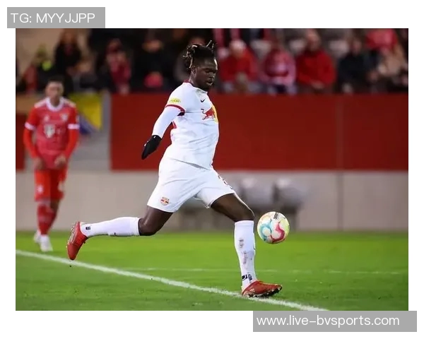 罗马俱乐部宣布续约青训后卫塞克至2027年并拥有两年续约选择权