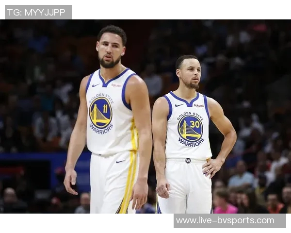 球队阵容多样化探索库里强调赢球与调整并重的重要性